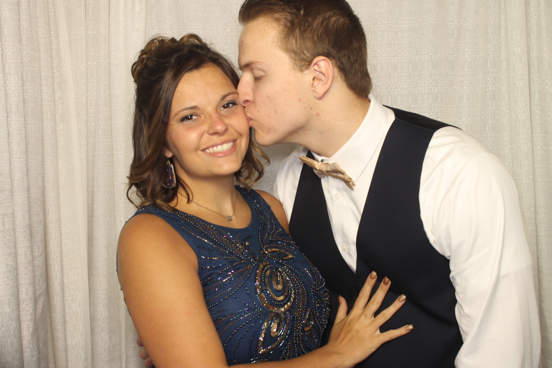 Preble Shawnee HS Prom | View more photos from the event at gallery.photoboothcincy.com/u/PhotoBoothCincy/Preble-Shawnee-HS-Prom